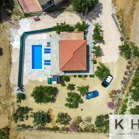 Family With Private Pool! Near Megas Lakos Beach
